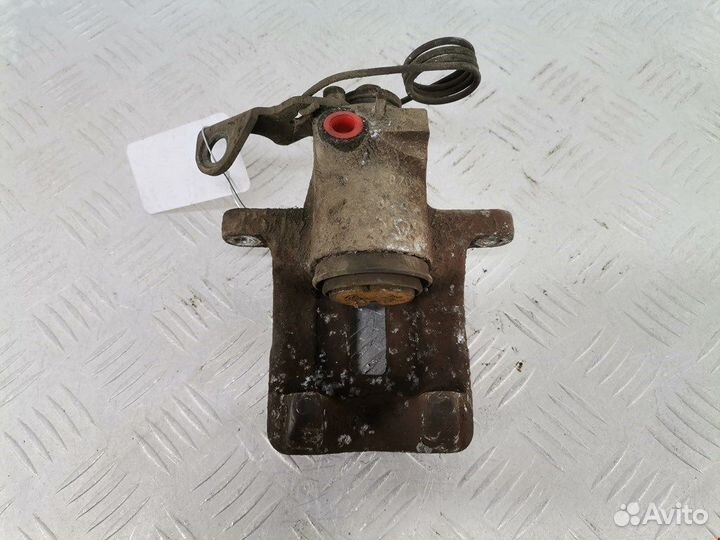 Суппорт задний правый для Audi A4 B5 8E0615424