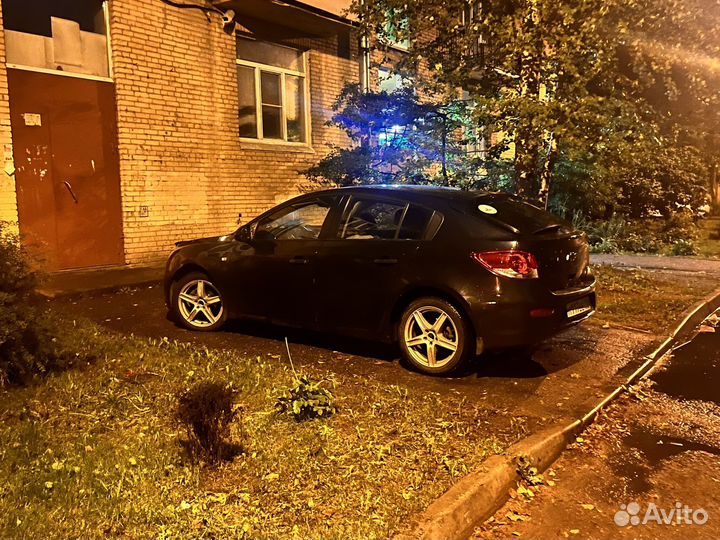 R17 Goodyear Ultra Grip Ice Arctic 2 215/50, PCD 5x105 DIA 56.6