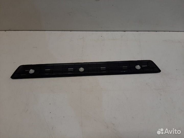 Накладка порога внутренняя передняя правая Toyota