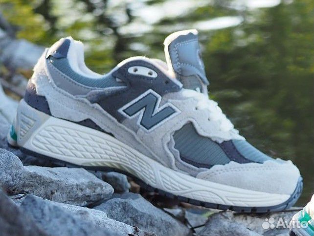 New Balance 2002R