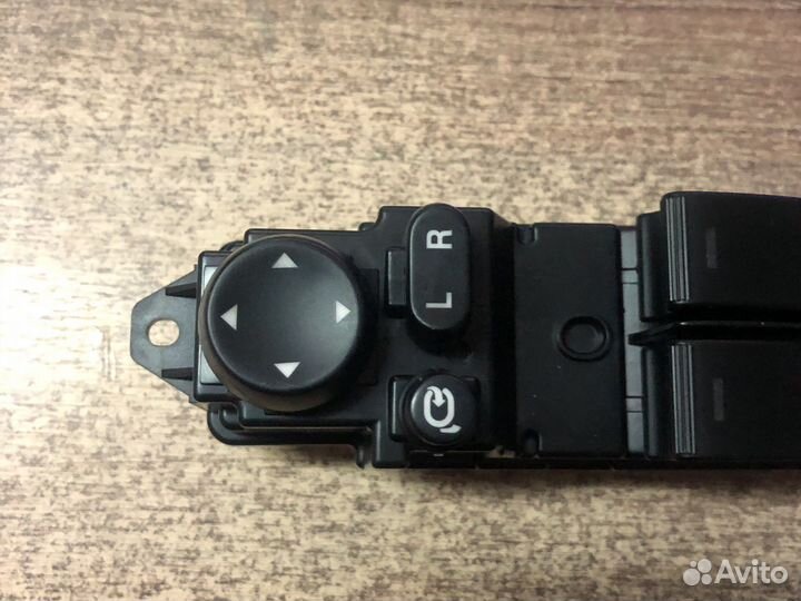 Кнопки стеклоподъемников Mazda 6 GH