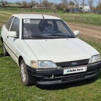 Ford Escort 1.8 MT, 1992, битый, 96 923 км, с пробегом, цена 130 000 руб.