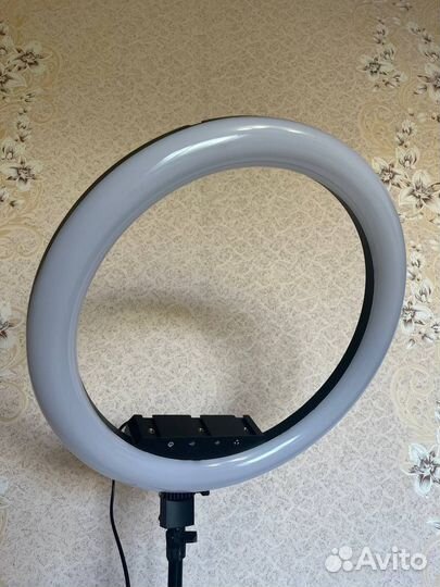 Кольцевая лампа со штативом