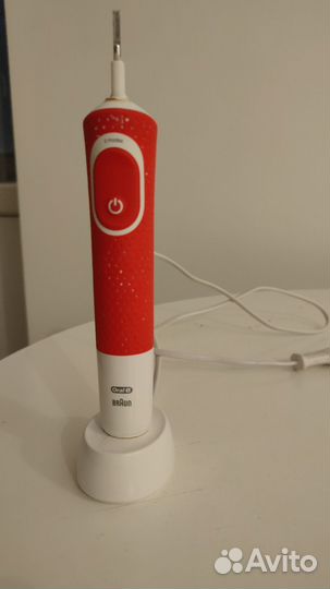 Детская зубная щетка Oral B Kids