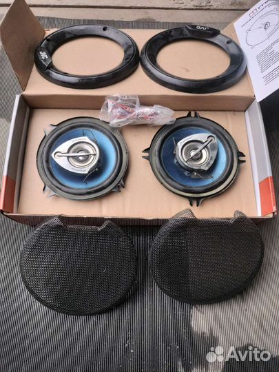 Акустические колонки в автомобили