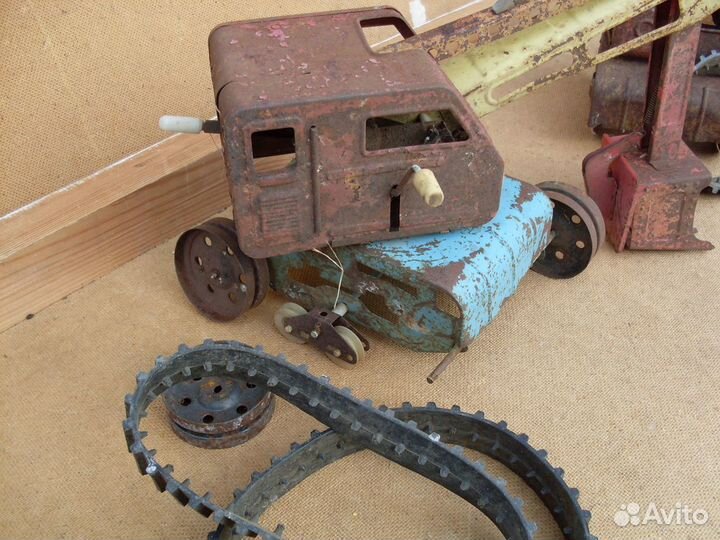 Игрушка экскаватор. СССР на реставрацию +запчасти