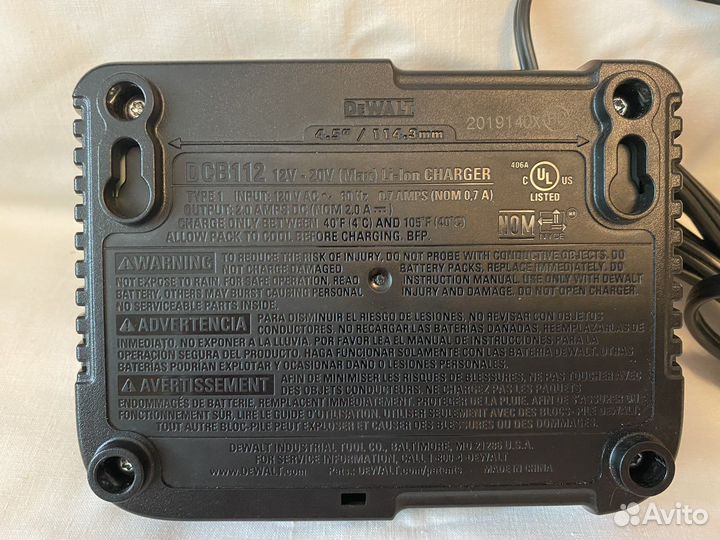 Зарядное устройство Dewalt dcb112