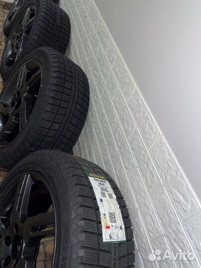 Новые Зимние колеса в сборе 235/50 R18