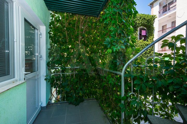 Комната 25 м² в 1-к., 1/3 эт.