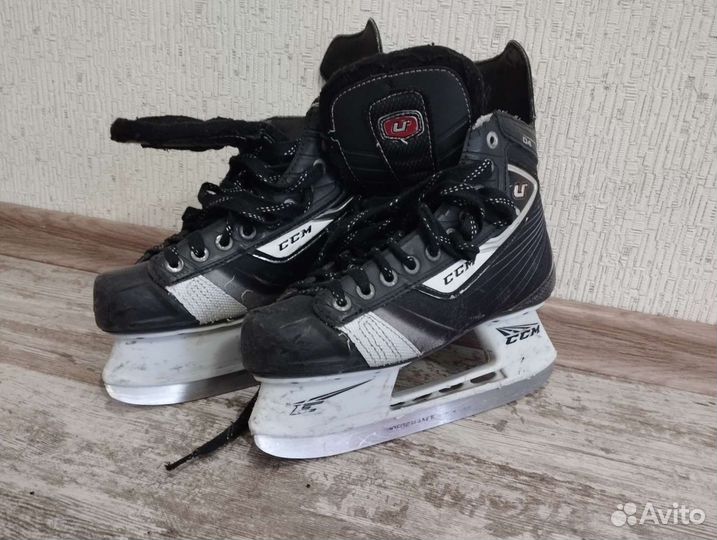 Коньки хоккейные ссм