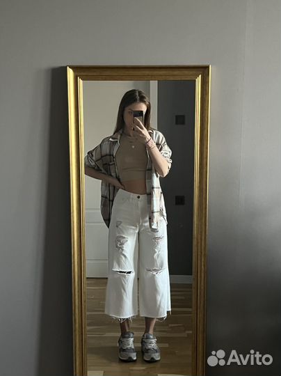 Джинсы белые stradivarius