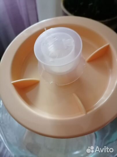 Бутыль с гидрозатвором