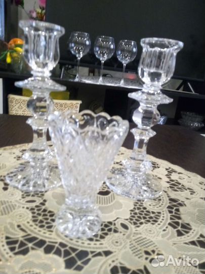 2 подсвечника и салфетница