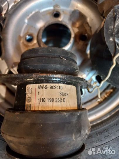 Подушка двигателя seat