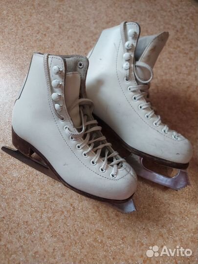 Коньки фигурные детские профессиональные