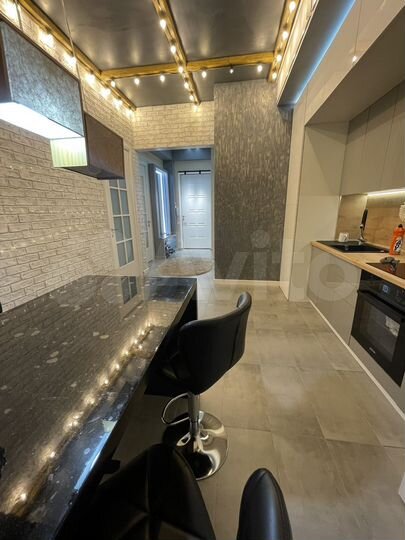 2-к. квартира, 50 м², 1/13 эт.