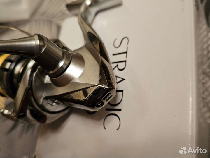 Катушка безинерционная shimano stradic 2500