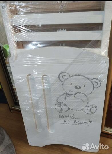 Детская кроватка и Стульчик для кормления