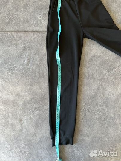 Спортивный женский костюм 42р