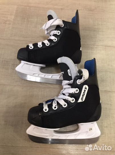 Коньки хоккейные