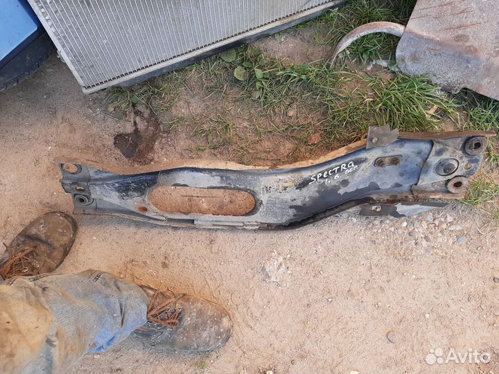 Суппорта передние Kia Spectra 2001-2011