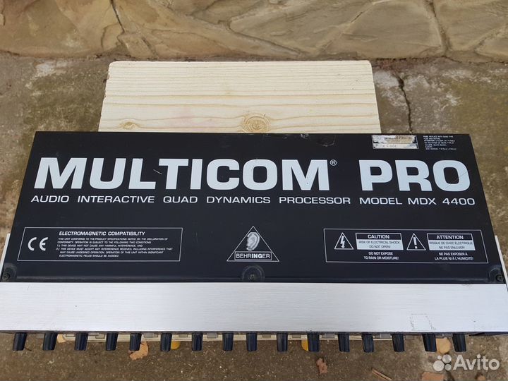 Стойка Behringer pro