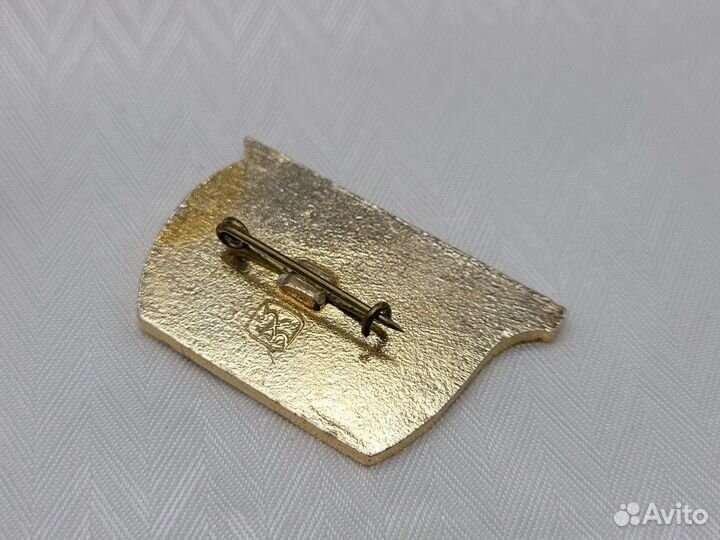 Знак значок 27 комсомольская конференция Челябинск