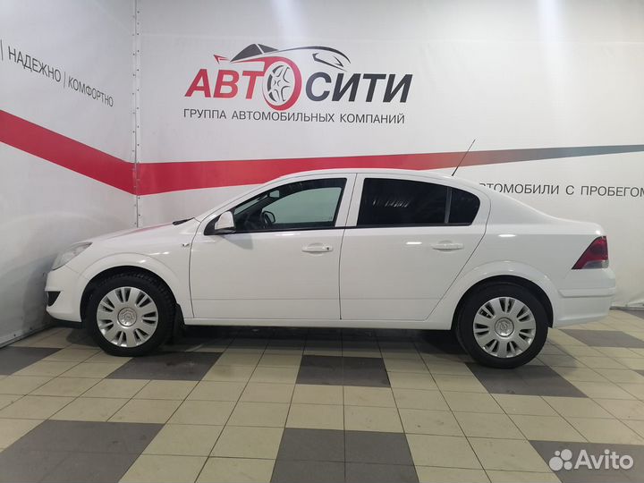 Opel Astra 1.6 МТ, 2011, 217 000 км