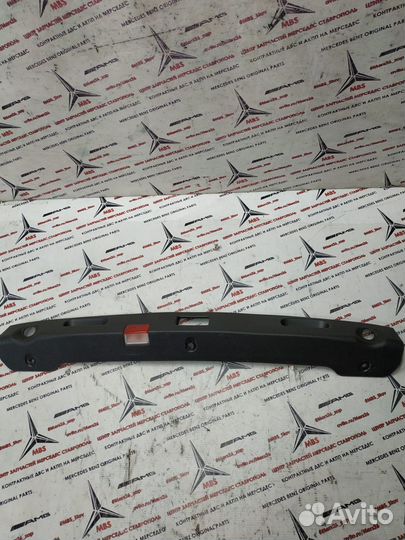 Накладка крышки багажника w212 Mercedes