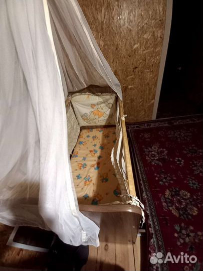 Детская кроватка