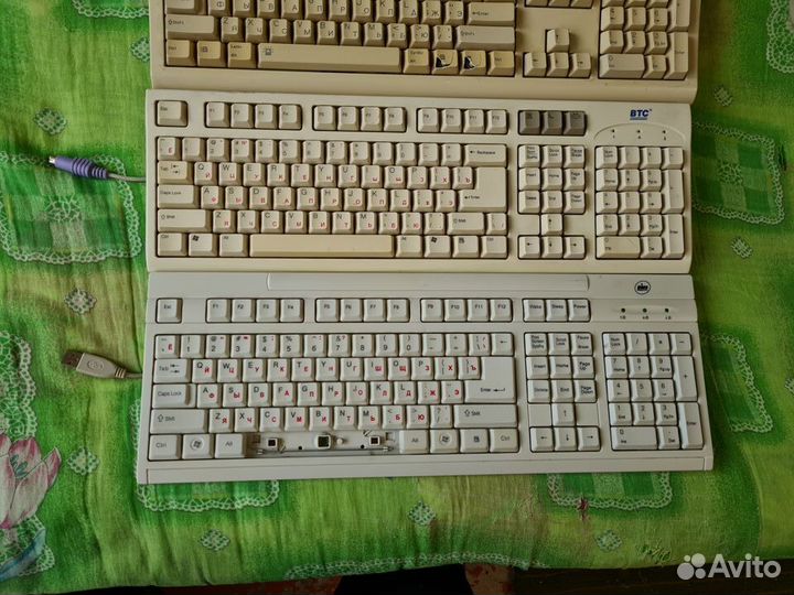 Клавиатура белая