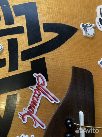 Продам гитару Yamaha FG700S