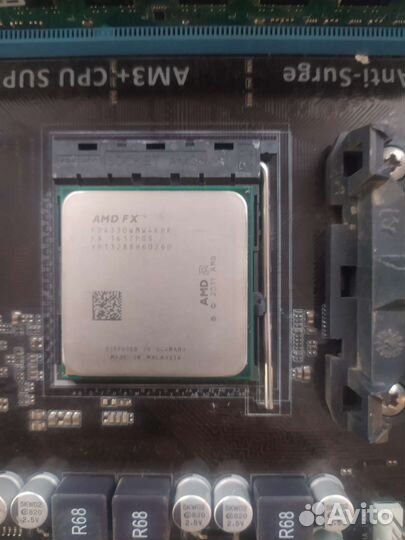 Материнская плата