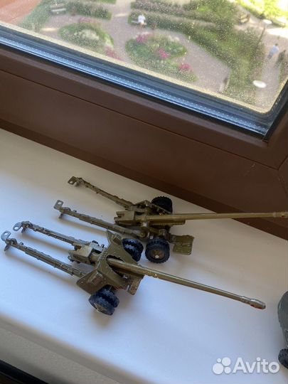 Раритетные игрушечные танки