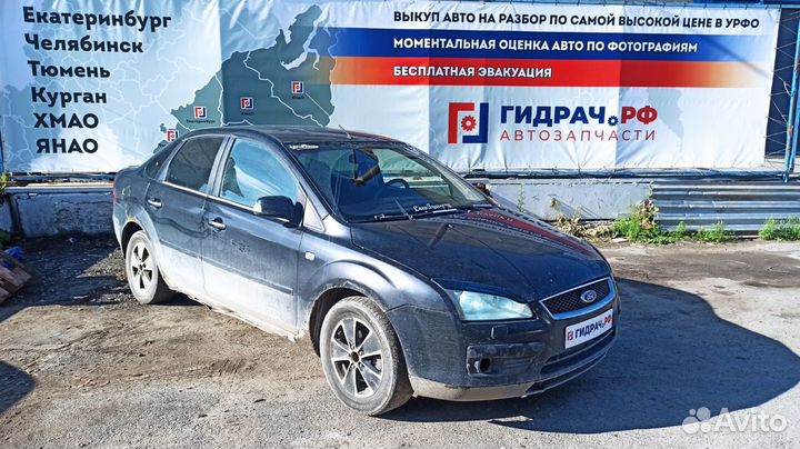 Кронштейн топливного фильтра Ford Focus 2 4M5Q9A07