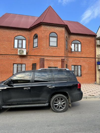 Дом 350 м² на участке 1,5 сот.