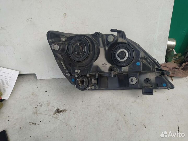 Фара левая Toyota Harrier Лексус рх 300 97-03