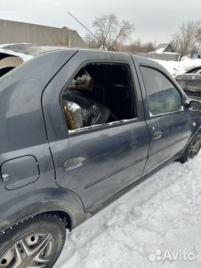 Правые двери на Renault Logan 1