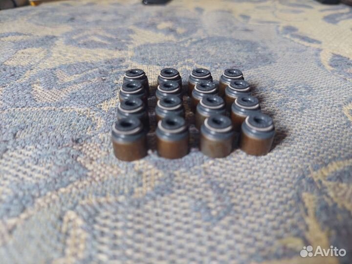 Маслосъемные колпачки H4M729 HR16DE renault,nissan