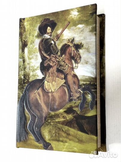 Шкатулка фолиант