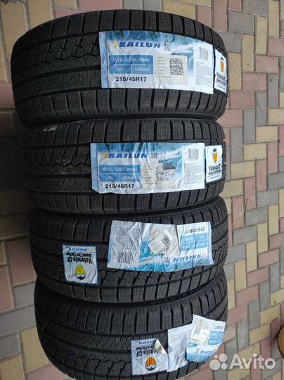 Sailun Ice Blazer Arctic 215/45 R17