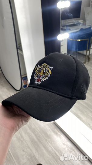 Кепка женская черная