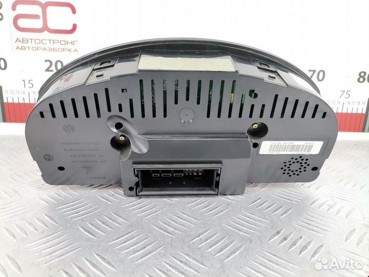 Панель для Volkswagen Golf 5