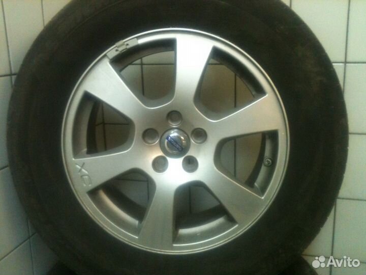 Yokohama C33 235/65 R17