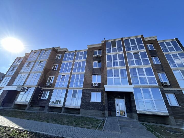 2-к. квартира, 54 м², 1/4 эт.