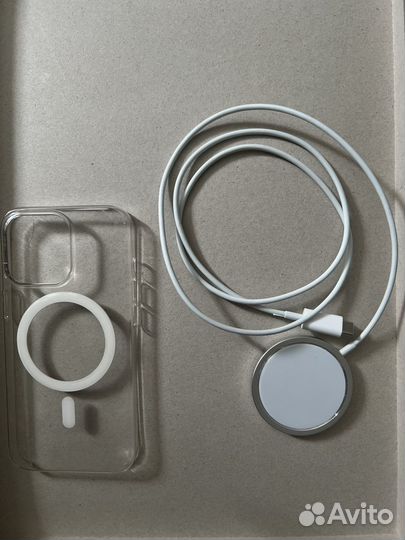 Чехол на iPhone 13 pro прозрачный