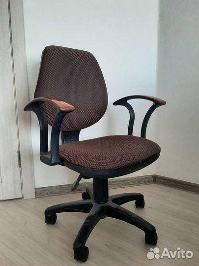 Компьютерное кресло