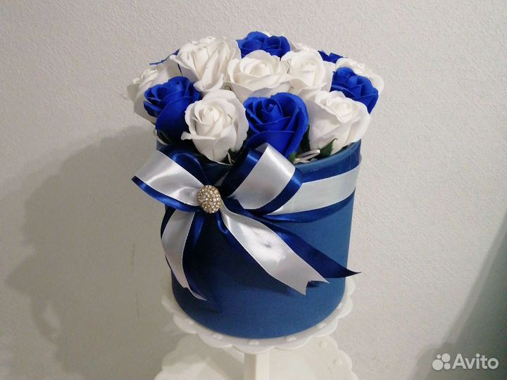 Букет из синих роз