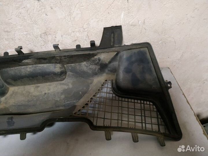 Жабо Mercedes-Benz E-Class W210 1995-2002