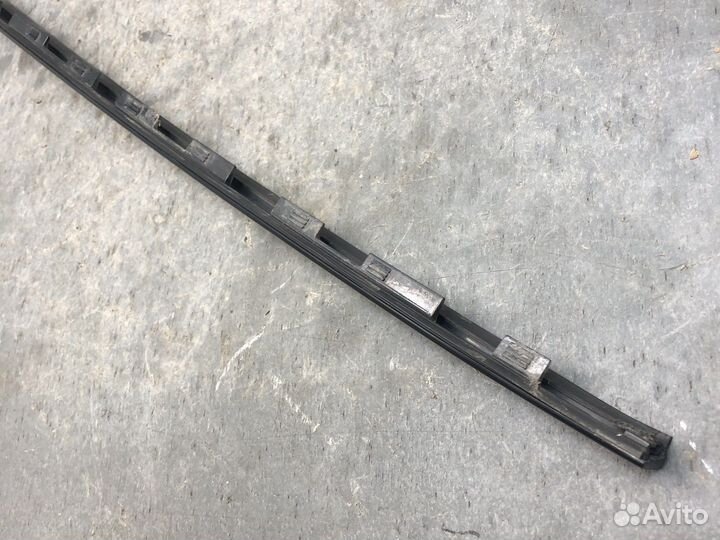 Правый молдинг Genesis 2